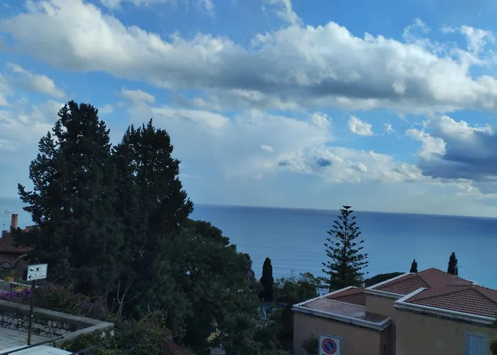 Casa Muscolino Con Vista Mare E Su L'etna
